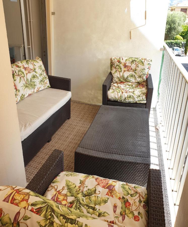 Apartament Les Caroubiers Roquebrune-Cap-Martin Zewnętrze zdjęcie