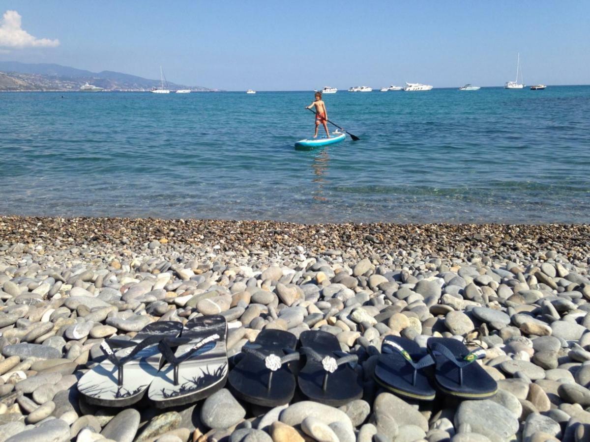 Apartament Les Caroubiers Roquebrune-Cap-Martin Zewnętrze zdjęcie